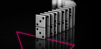 Imagem de peças de dominó enfileiradas representando o conceito do curso de aprender a interpretar e tomar decisões na área de Marketing